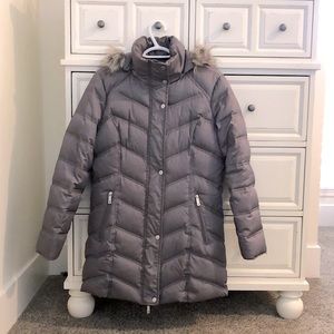 Cozy winter puffer jacket, like new.  33” from top of collet.  Removable hood.